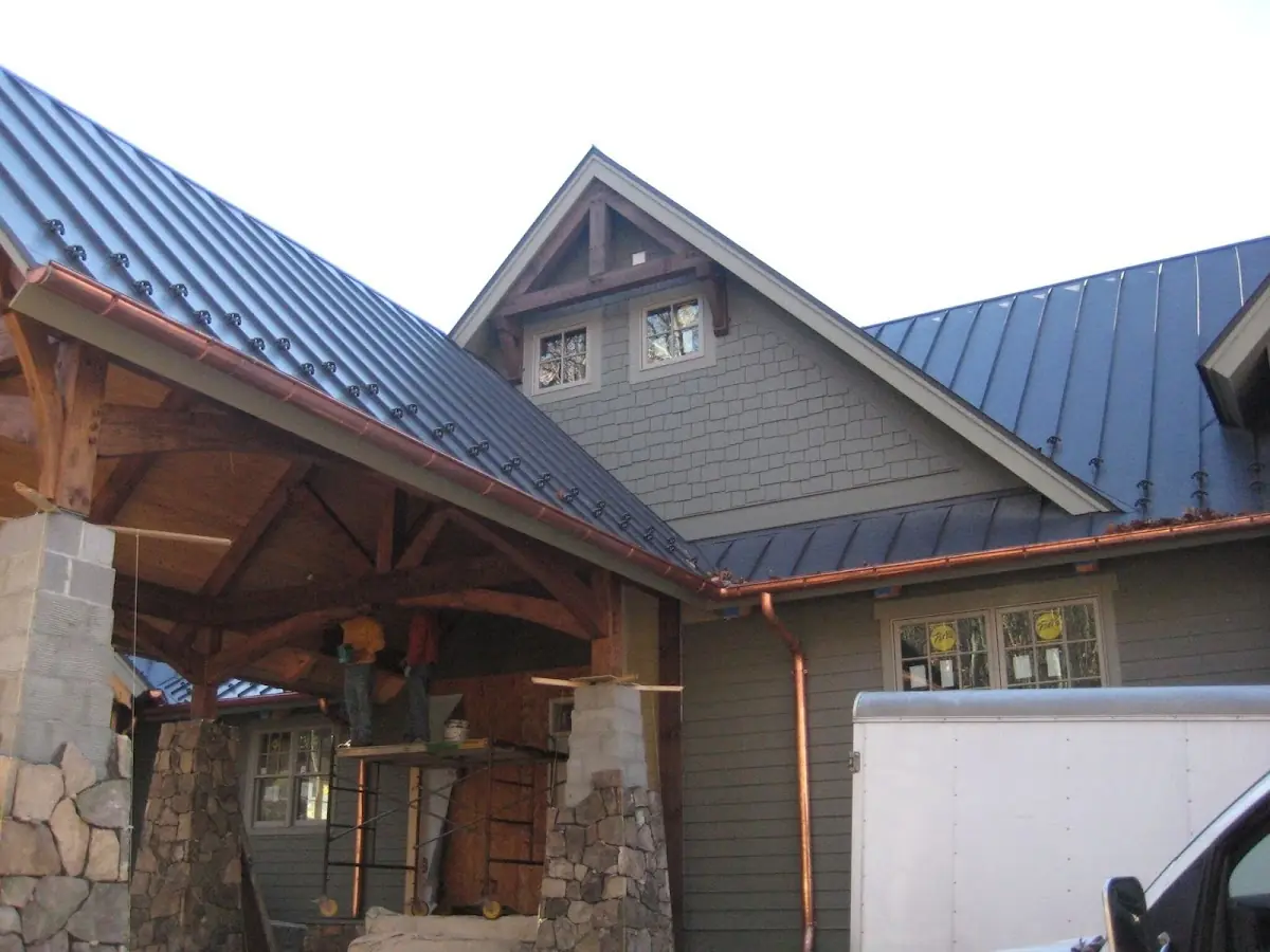 Craftsman Roofing team delivering quality roofing work in Glen Cove Landing
